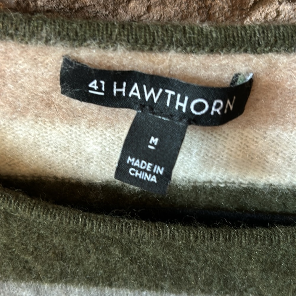 Cashmere crewneck sweater. 41 Hawthorn. Hunter green stripes long sleeve. Size M - Picture 2 of 4
